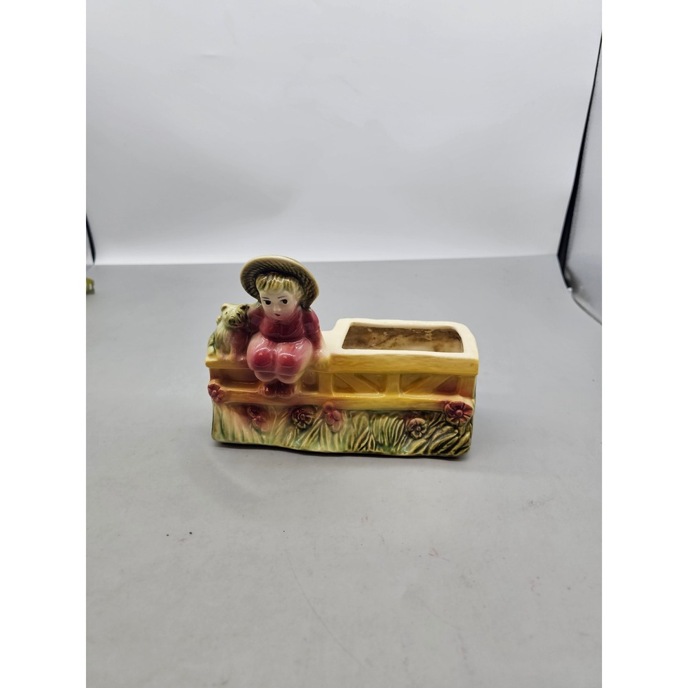 Vintage 87-USA Ceramic Planter Girl with Dog on Fence Sun Hat Figurine‎ Yellow